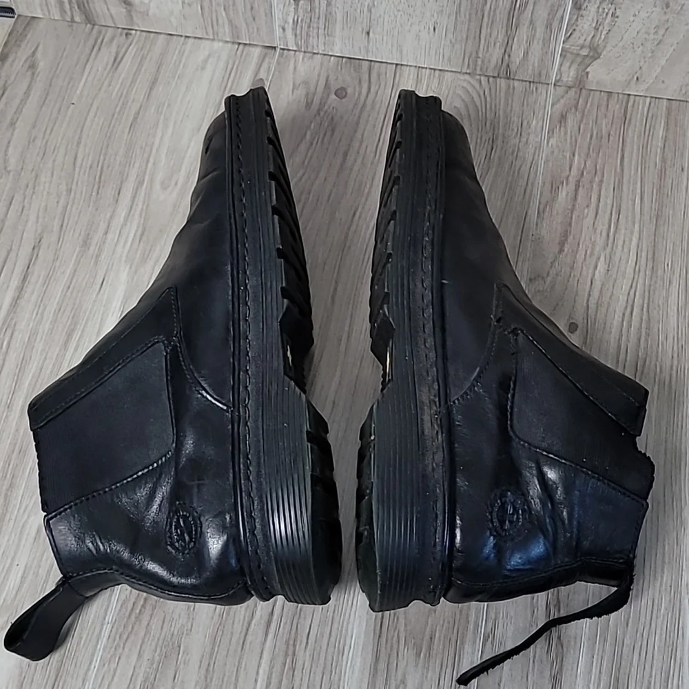 Dr. Martens fair please